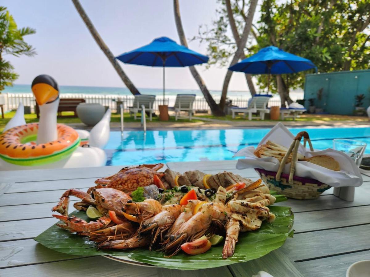 Smeralda Beach Hotel Dikwella Eksteriør billede
